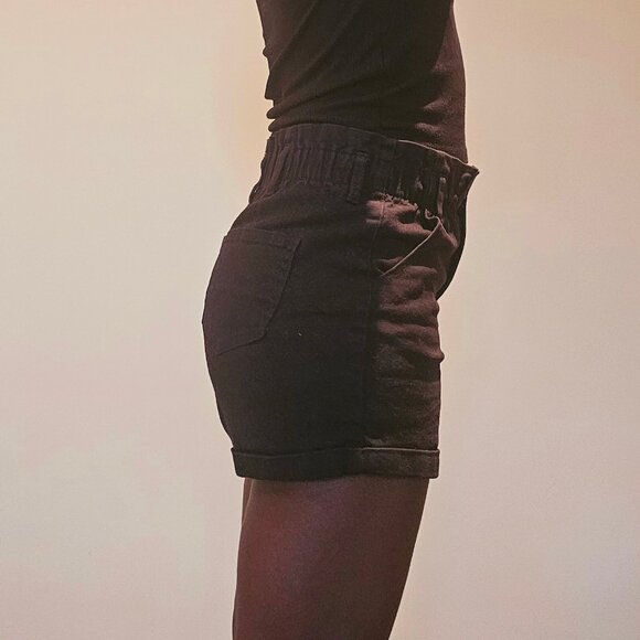 No Boundaries women's black high waist shorts - Picture 2 of 5